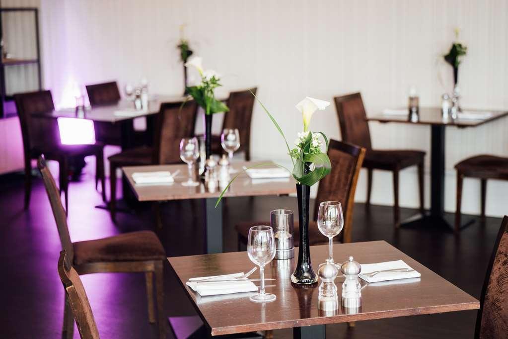 קליידבנק The Golden Jubilee Hotel מסעדה תמונה